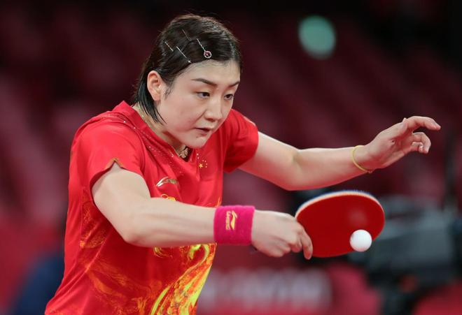 她不仅成就 她不仅成就