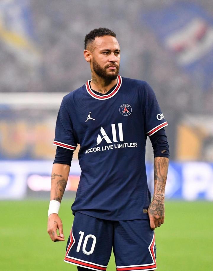 地向人群挥 地向人群挥